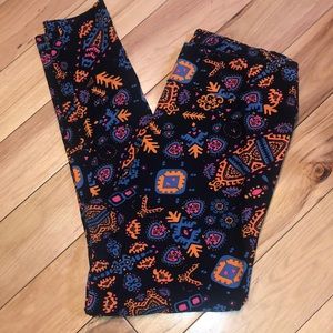 LuLaRoe Tall & Curvy leggings